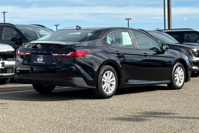 Used 2025 Toyota Camry LE FWD image 5