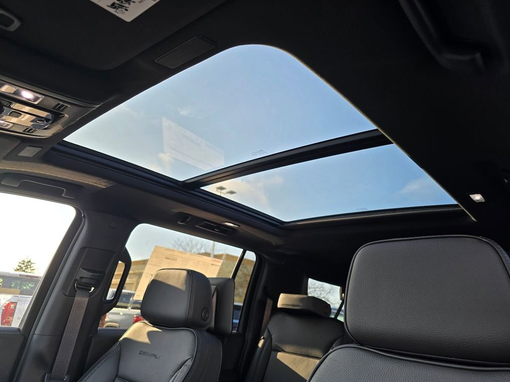 New 2026 GMC Yukon XL Denali w/ Advanced Technology Package image 24