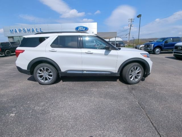 Used 2022 Ford Explorer XLT w/ Equipment Group 202A image 10