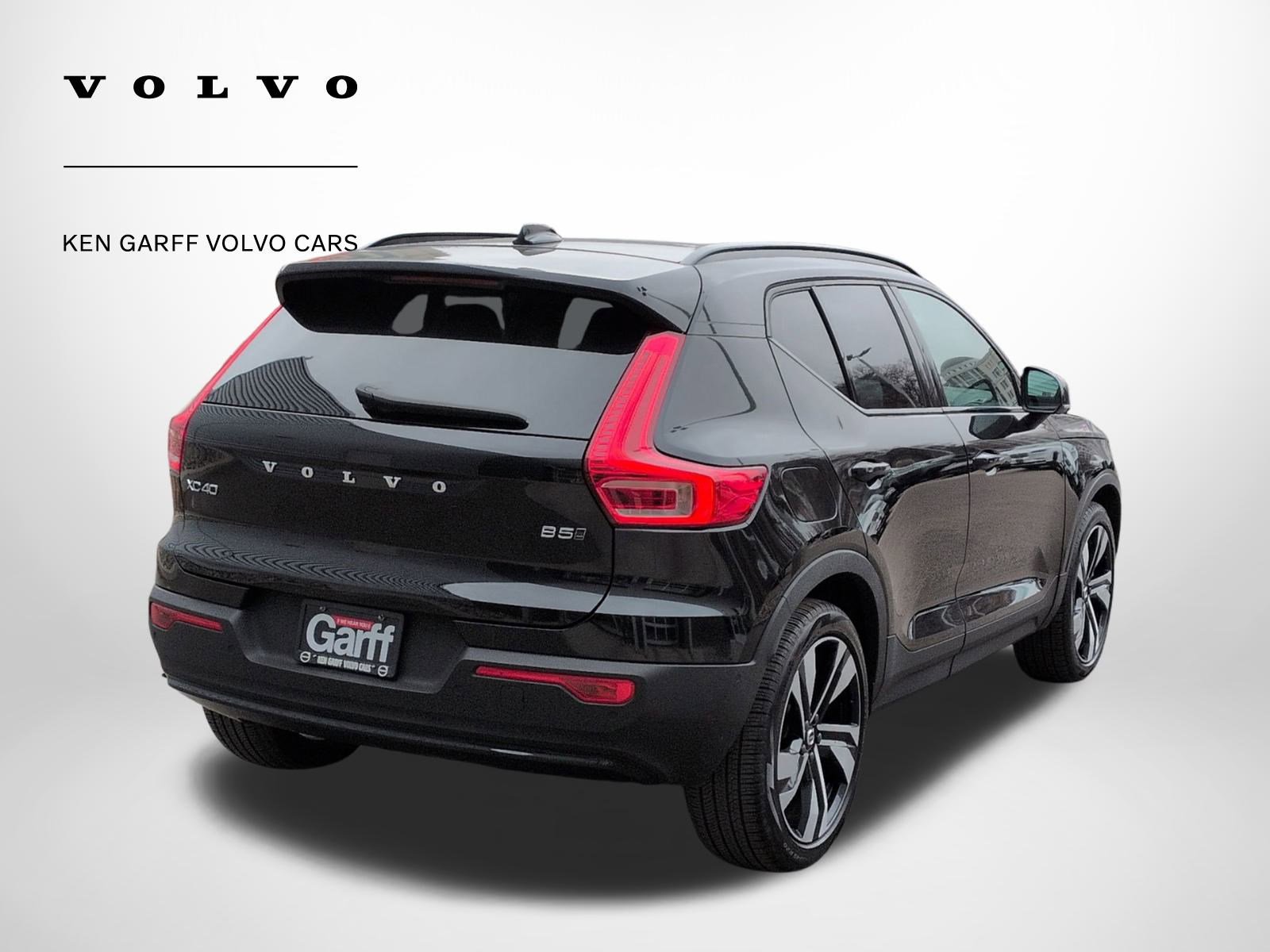 Certified 2023 Volvo XC40 B5 Ultimate w/ Climate Package image 3