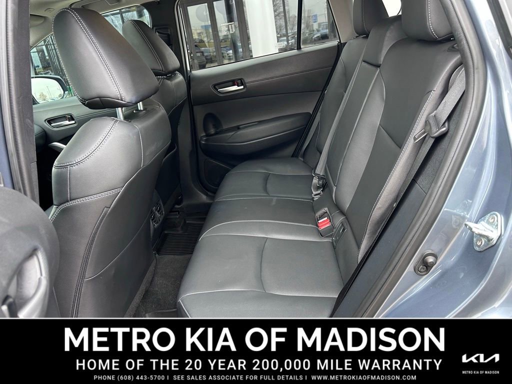 Used 2023 Toyota Corolla Cross XLE image 33