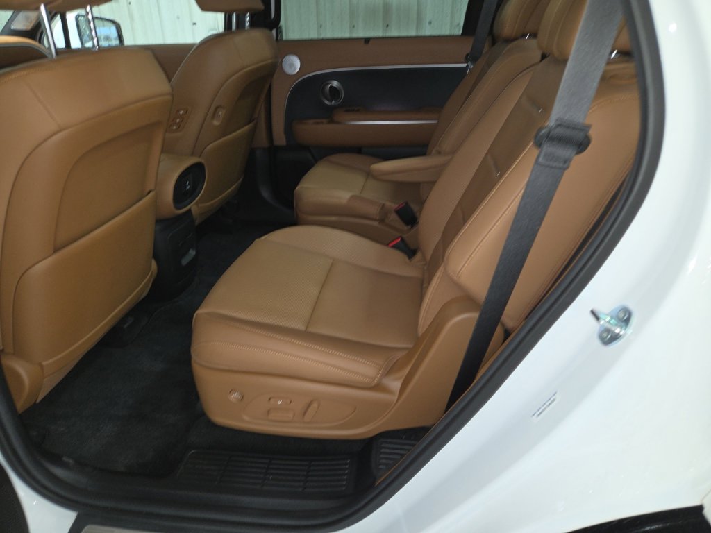 Used 2026 Hyundai Palisade Calligraphy AWD/4WD image 16
