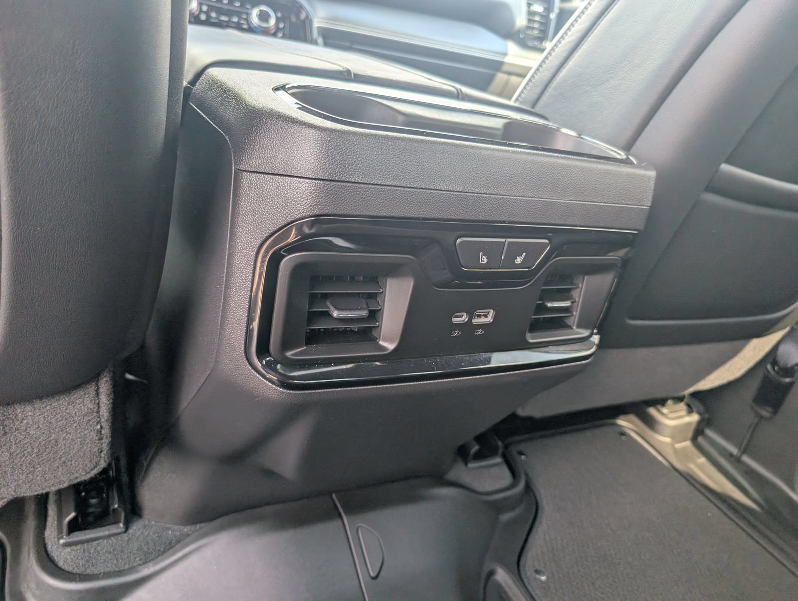 Used 2026 GMC Sierra 1500 AT4X w/ LPO, Black Badging Package AWD/4WD image 36