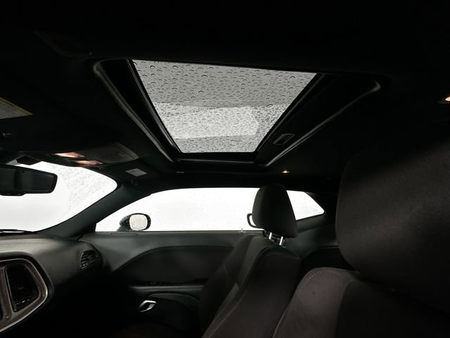 Used 2022 Dodge Challenger SXT w/ Driver Convenience Group image 20