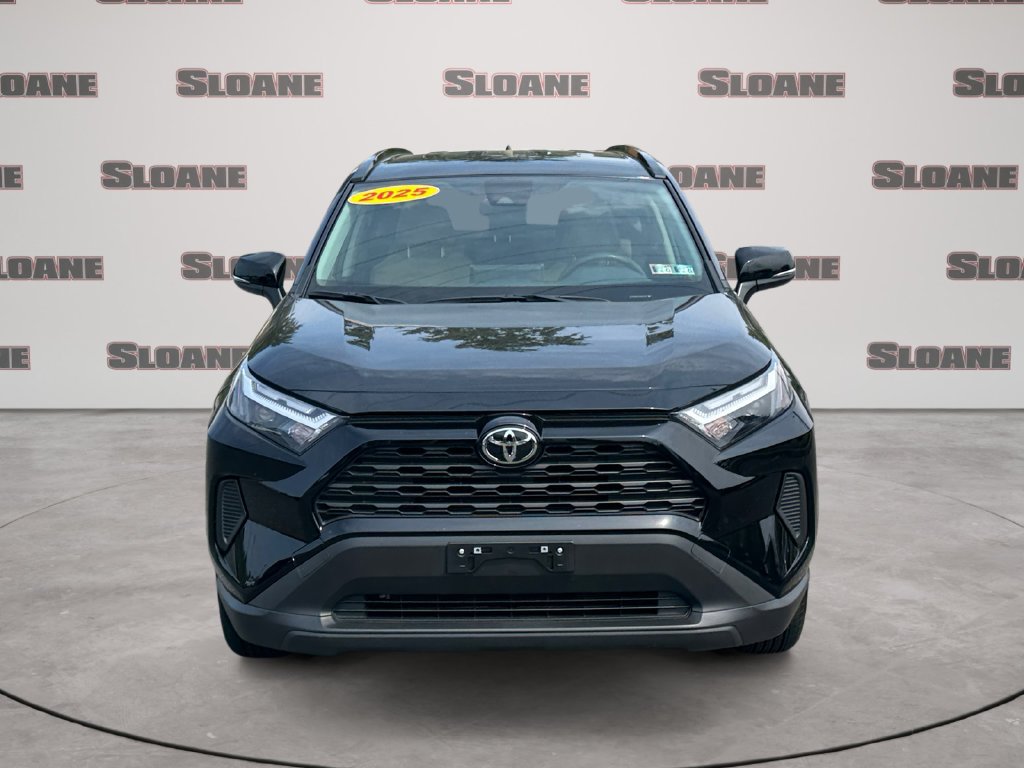 Used 2025 Toyota RAV4 XLE AWD/4WD image 8