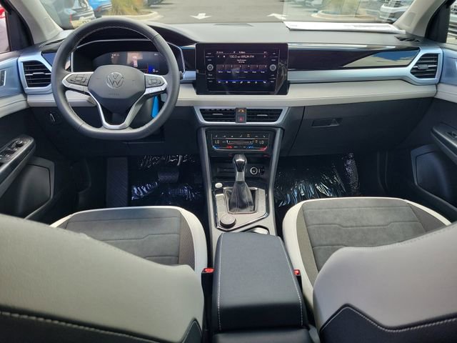 New 2026 Volkswagen Taos SE AWD/4WD image 13