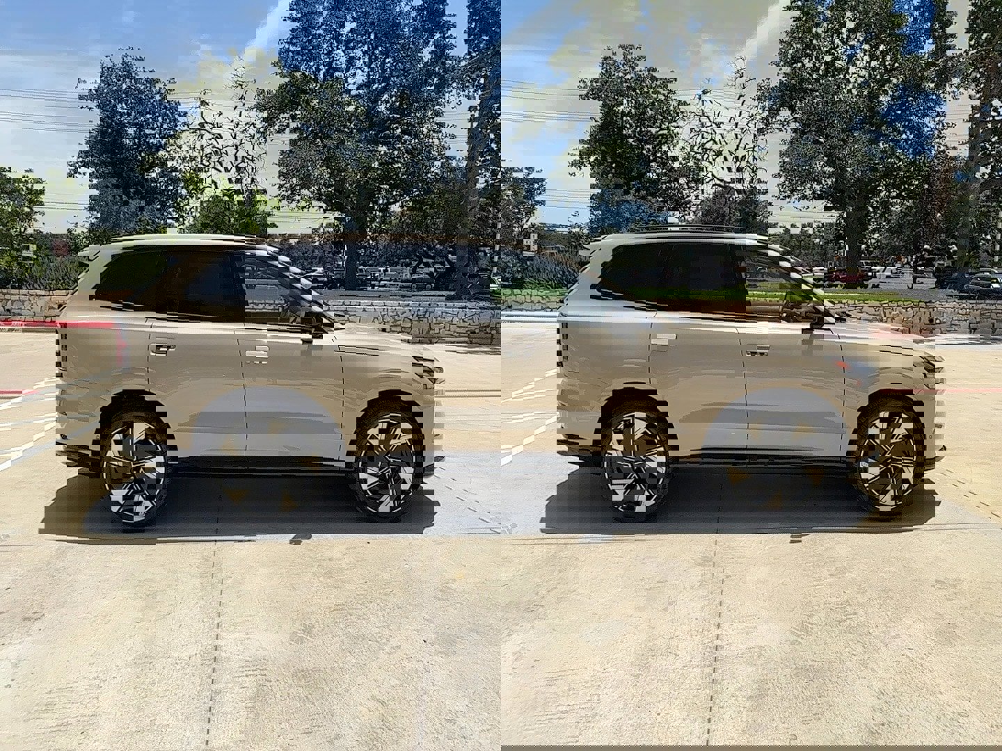 Used 2025 Volvo EX90 Ultra image 7