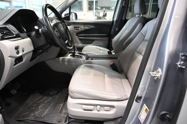 Used 2017 Honda Ridgeline RTL image 10