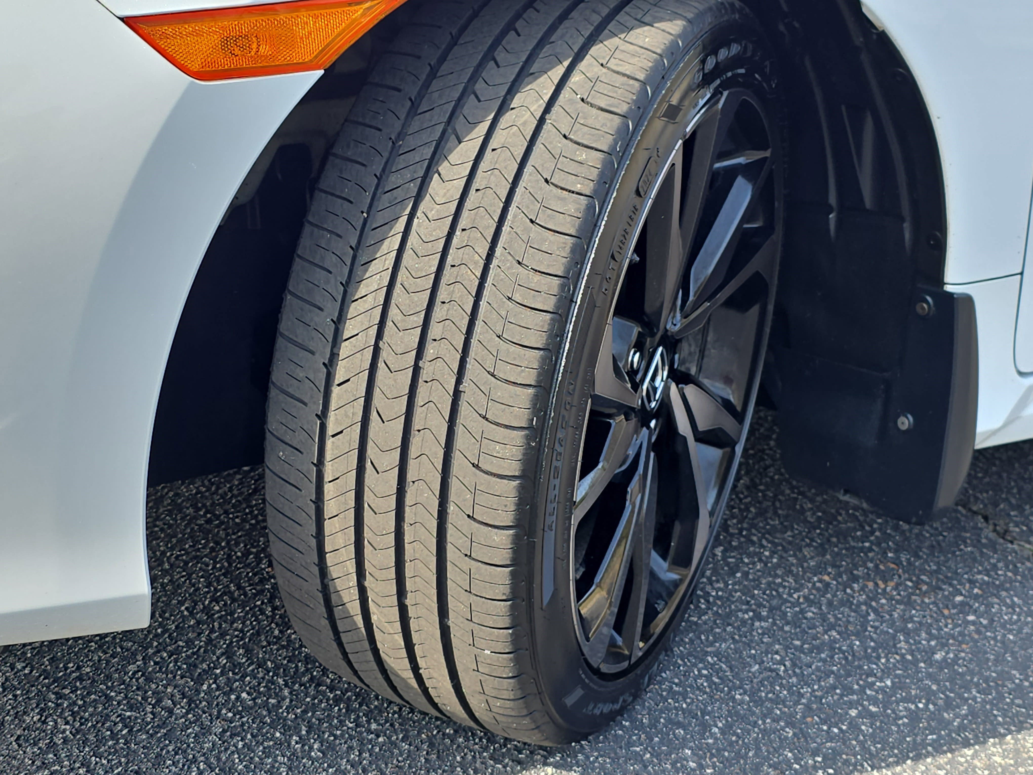 Used 2020 Honda Civic Sport image 32