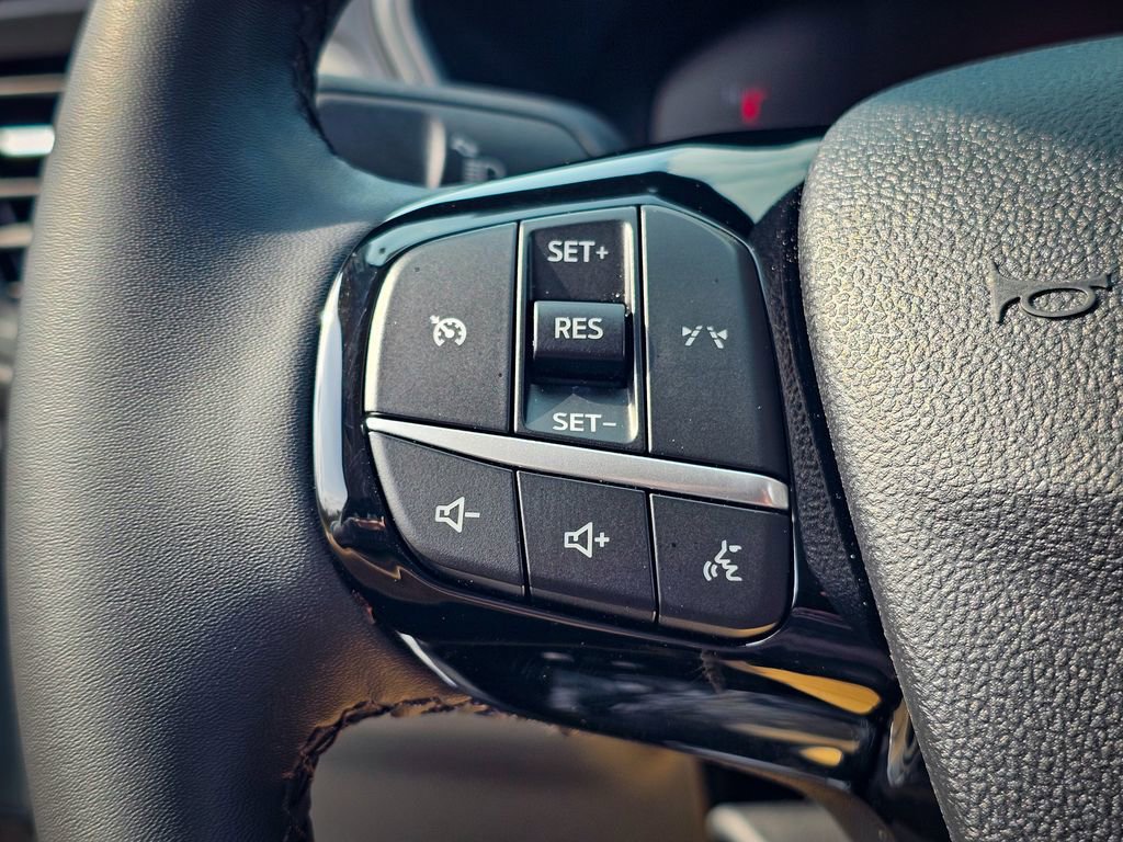 Used 2023 Ford Escape Active image 18