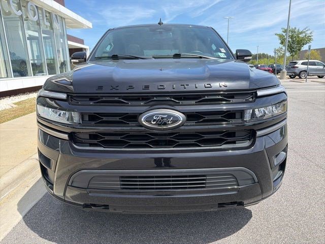 Used 2023 Ford Expedition Limited image 9