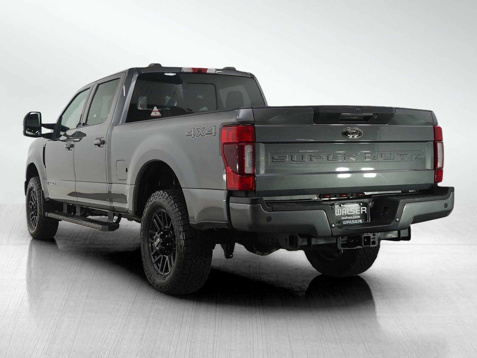 Used 2022 Ford F250 Lariat w/ Black Appearance Package image 4