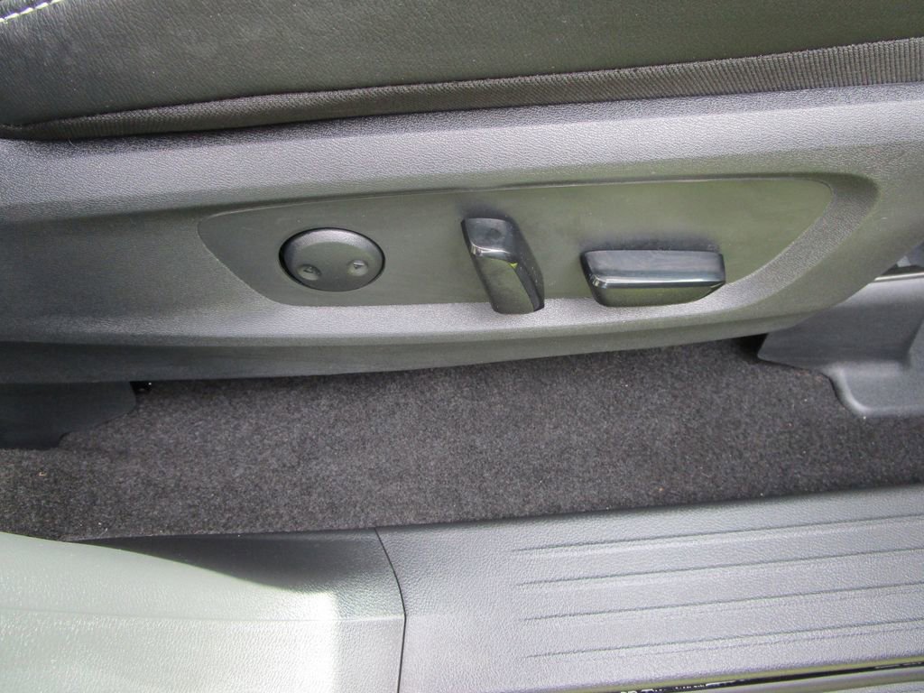 Used 2024 Nissan Pathfinder SL image 31