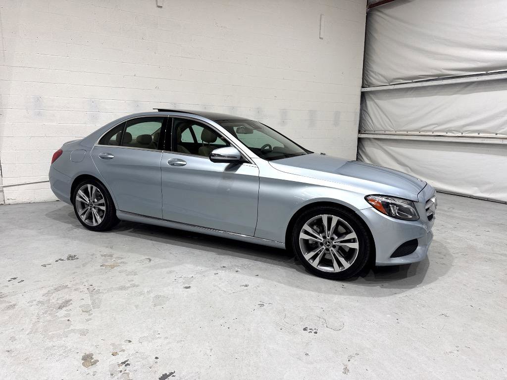 Used 2017 Mercedes-Benz C 300 Sedan image 4