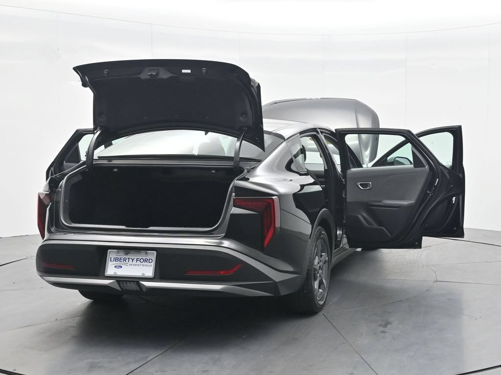Used 2025 Kia K4 FWD image 43