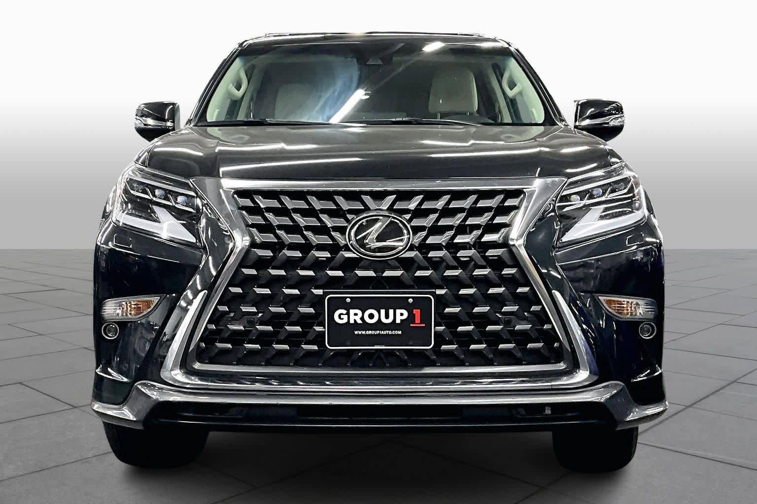 Used 2023 Lexus GX 460 Premium w/ Accessory Package image 4