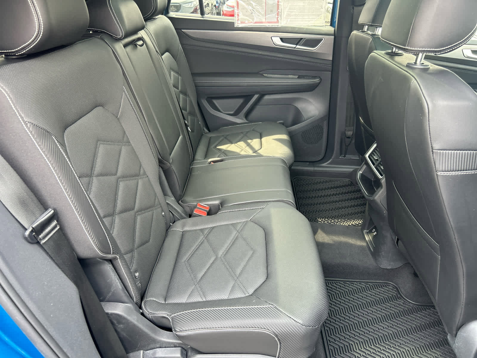 Used 2024 Volkswagen Atlas Cross Sport SE image 12