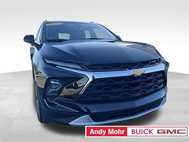 Used 2025 Chevrolet Blazer LT w/ Convenience Package FWD image 2