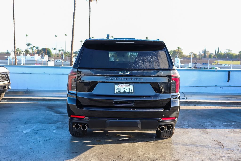 Used 2025 Chevrolet Suburban Z71 AWD/4WD image 8