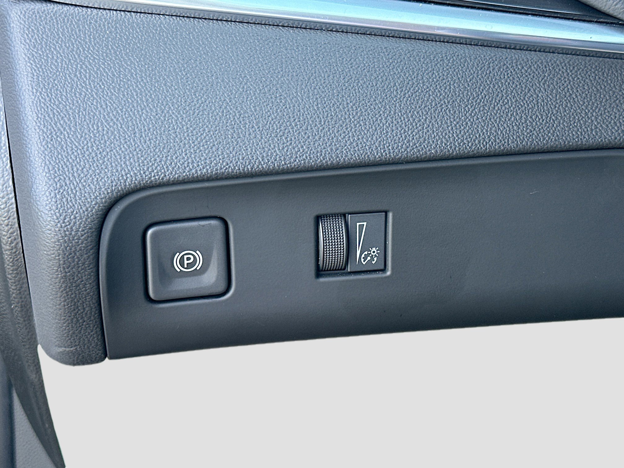 Used 2023 Buick Enclave Essence image 10