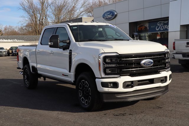 Used 2025 Ford F350 Platinum image 2