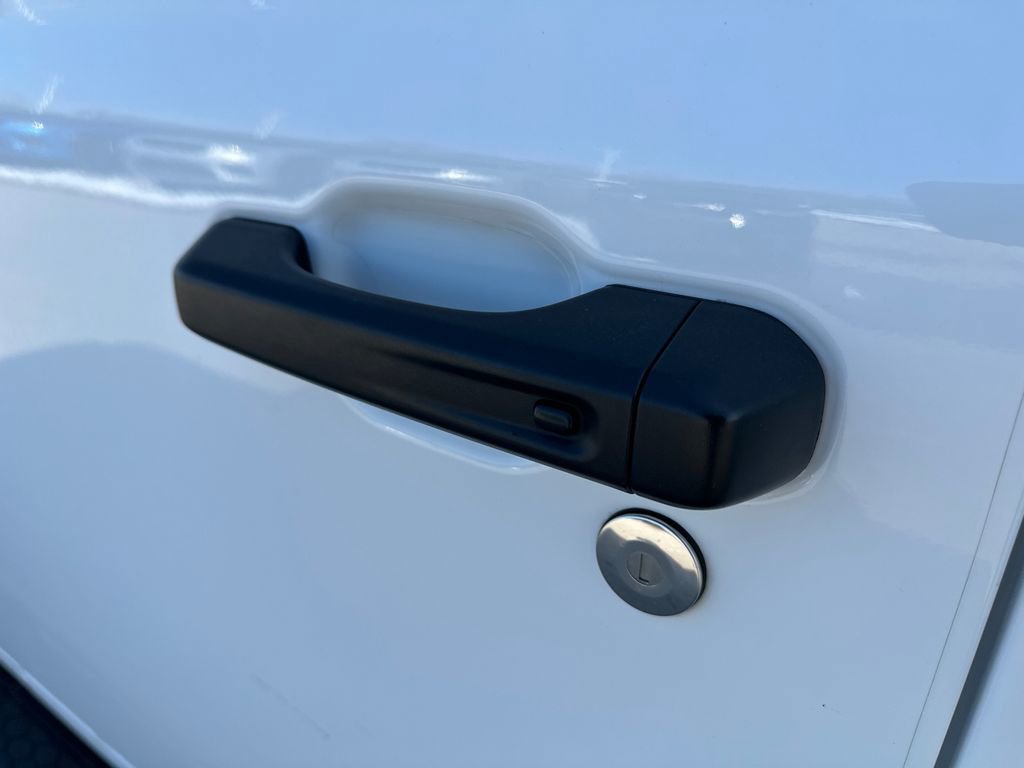 Used 2024 Jeep Wrangler Sport S image 45