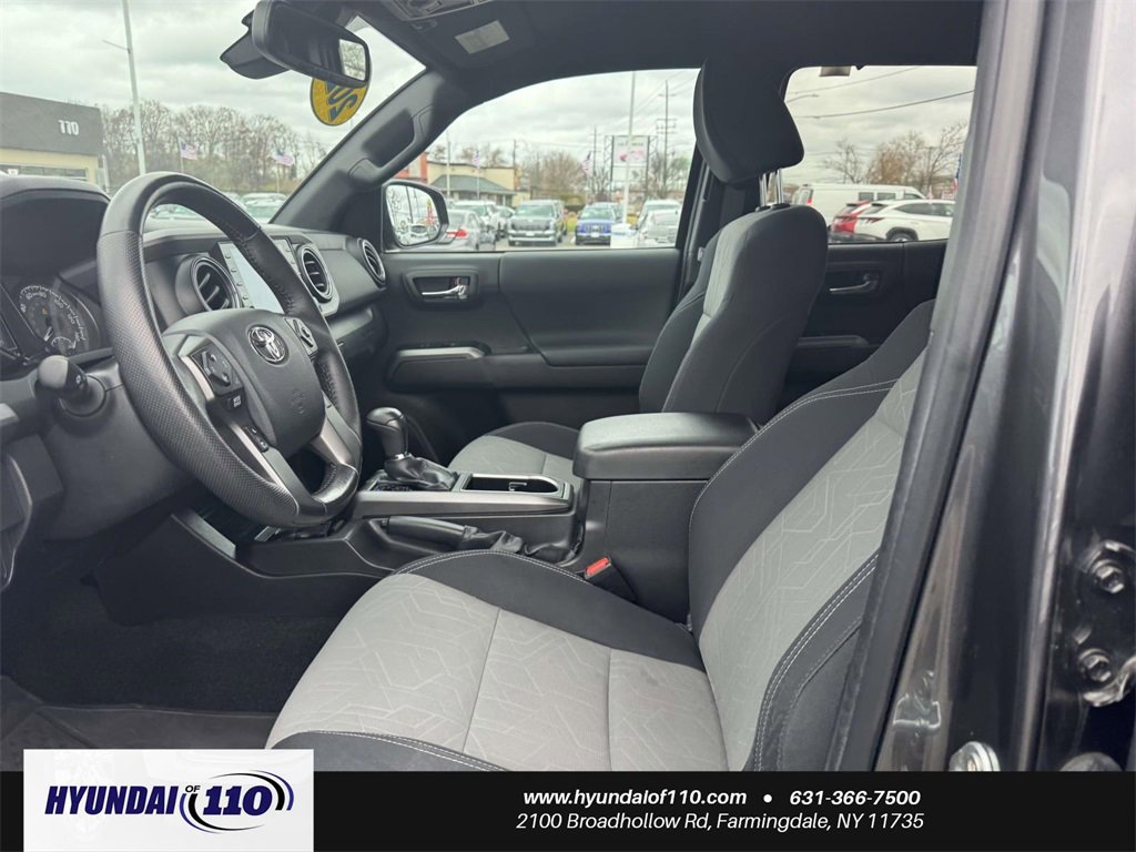 Used 2023 Toyota Tacoma TRD Off-Road image 13