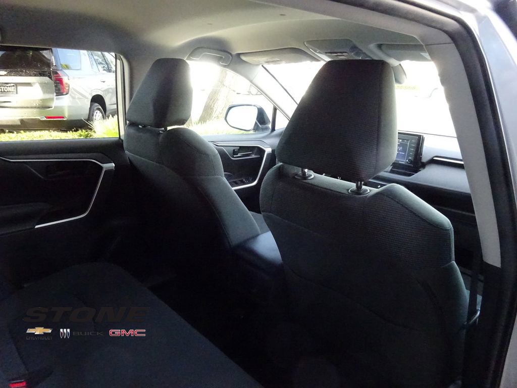 Used 2021 Toyota RAV4 LE w/ Carpet Mat Package (TMS) image 21