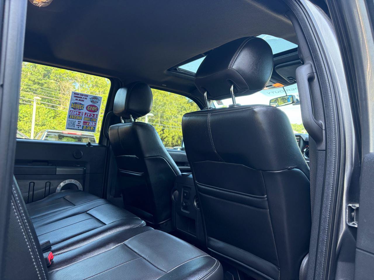 Used 2013 Ford F250 Lariat w/ Lariat Ultimate Pkg AWD/4WD image 45