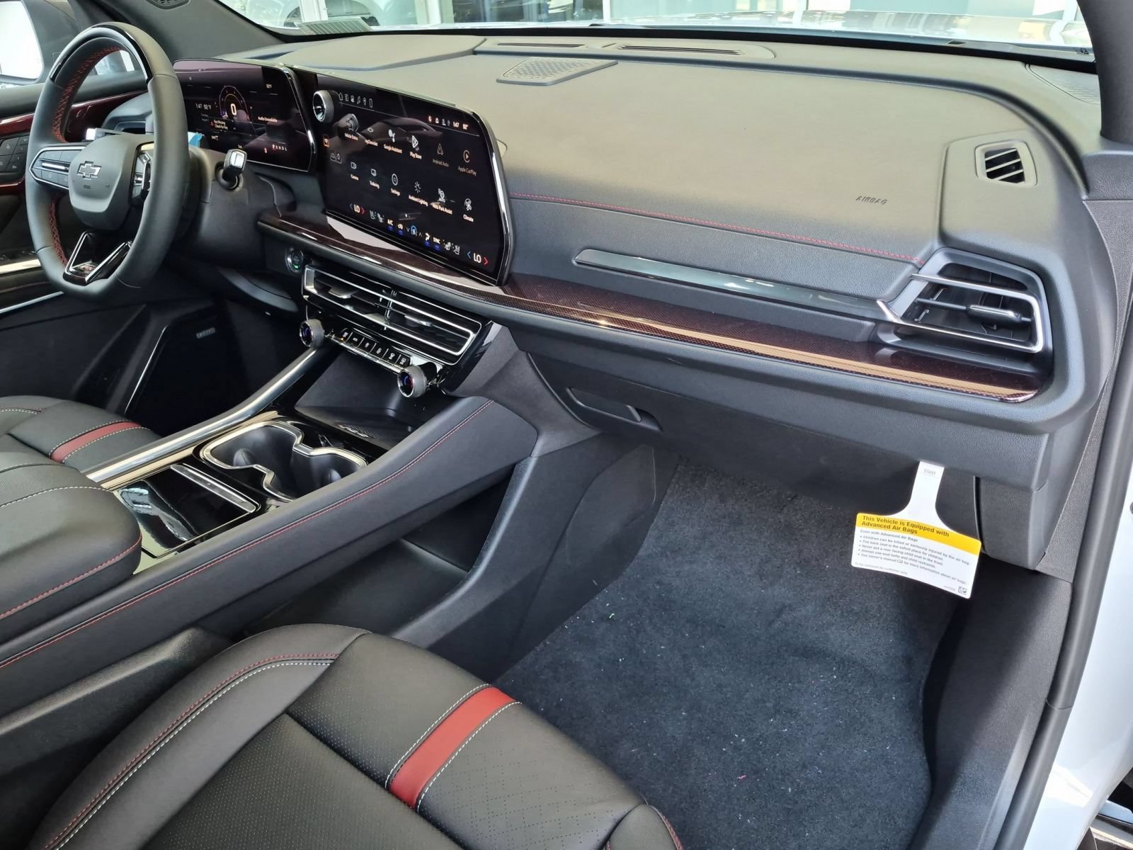 New 2026 Chevrolet Traverse RS w/ LPO, Floor Liner Package AWD/4WD image 14