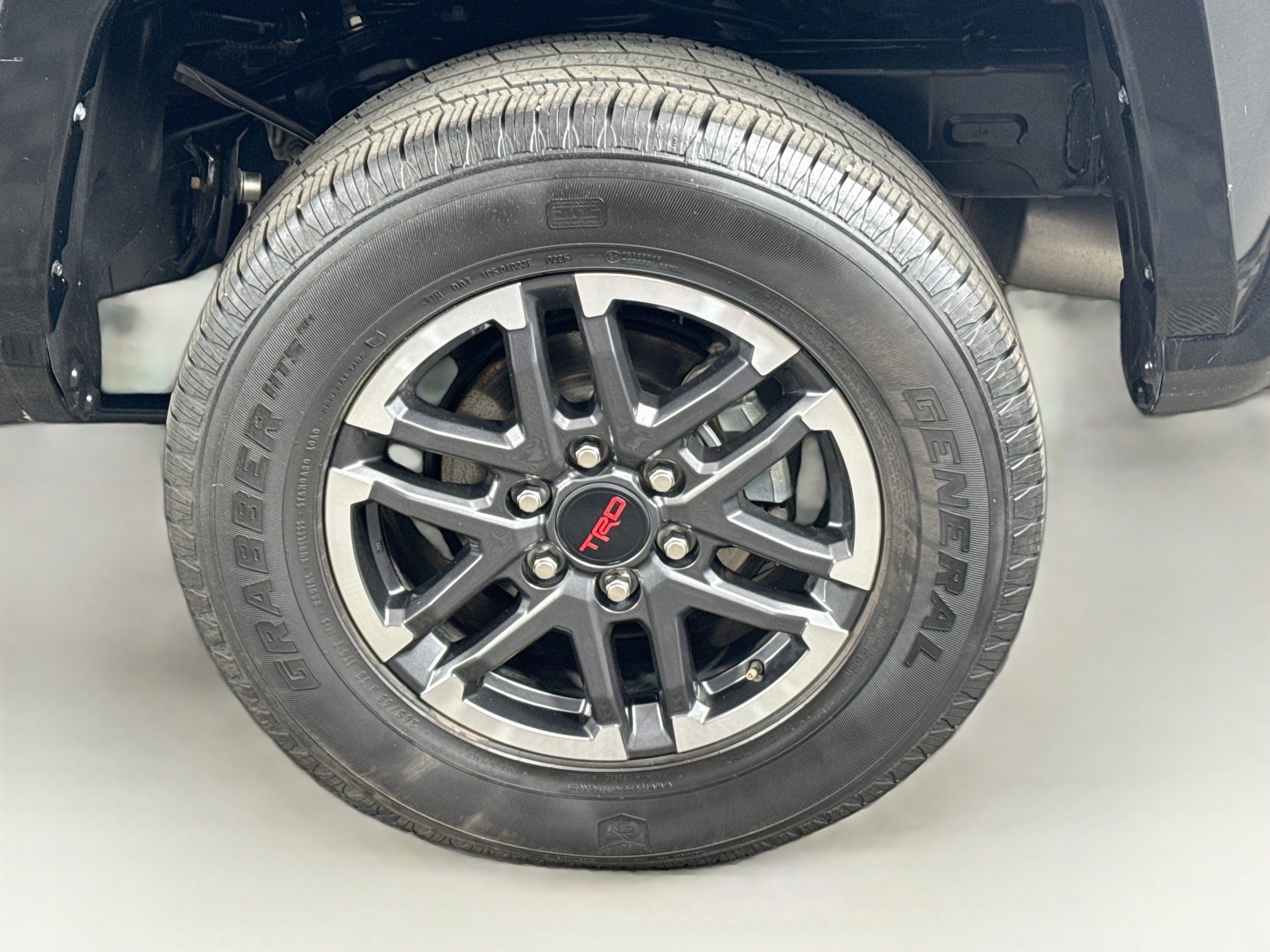 Certified 2025 Toyota Tacoma TRD Sport w/ TRD Sport Upgrade Package AWD/4WD image 9
