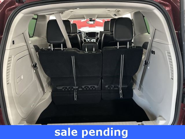 Used 2023 Chrysler Pacifica Touring-L image 25