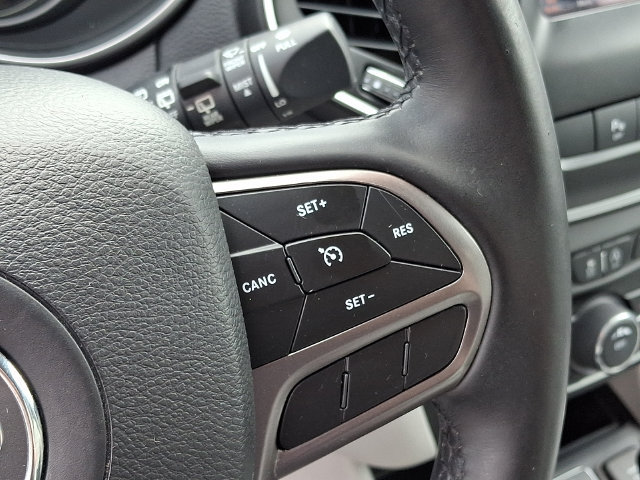 Certified 2020 Jeep Cherokee Latitude Plus w/ Cold Weather Group AWD/4WD image 22