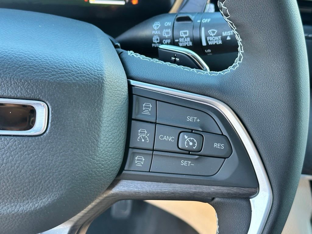 Used 2024 Jeep Grand Cherokee Limited 4xe w/ MOPAR Finishing Package AWD/4WD image 13