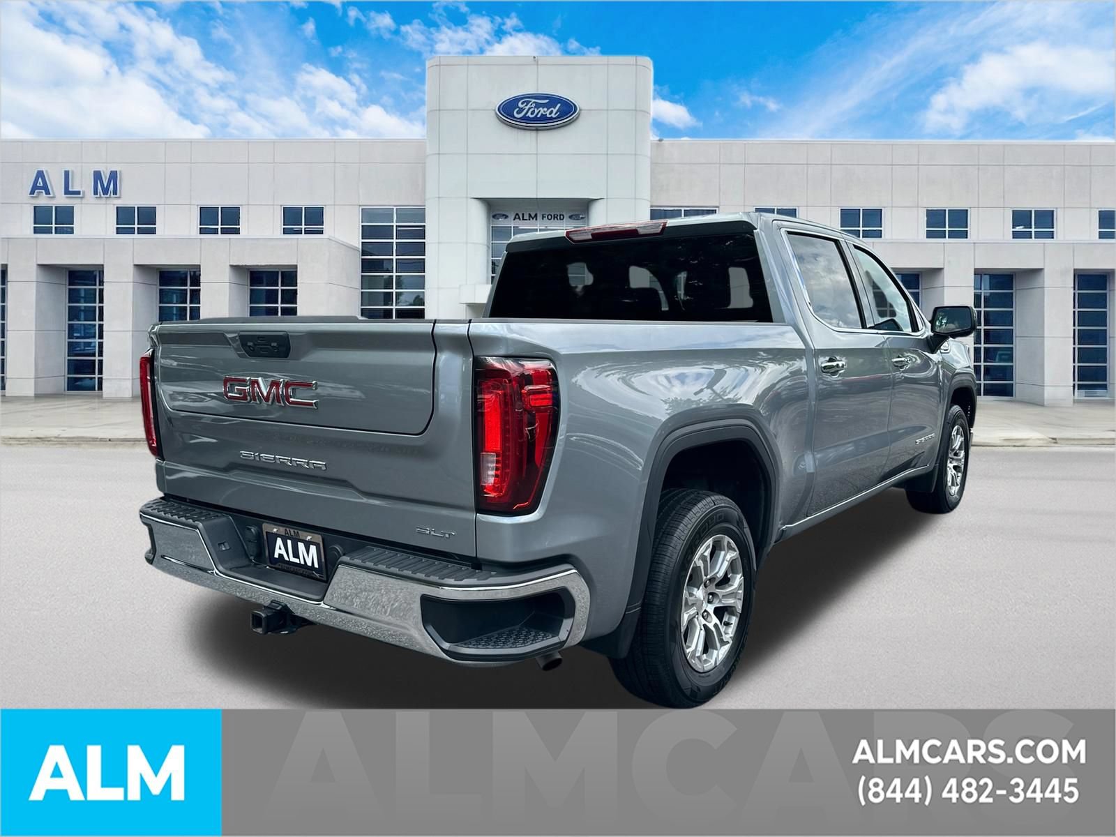 Used 2025 GMC Sierra 1500 SLT RWD image 5
