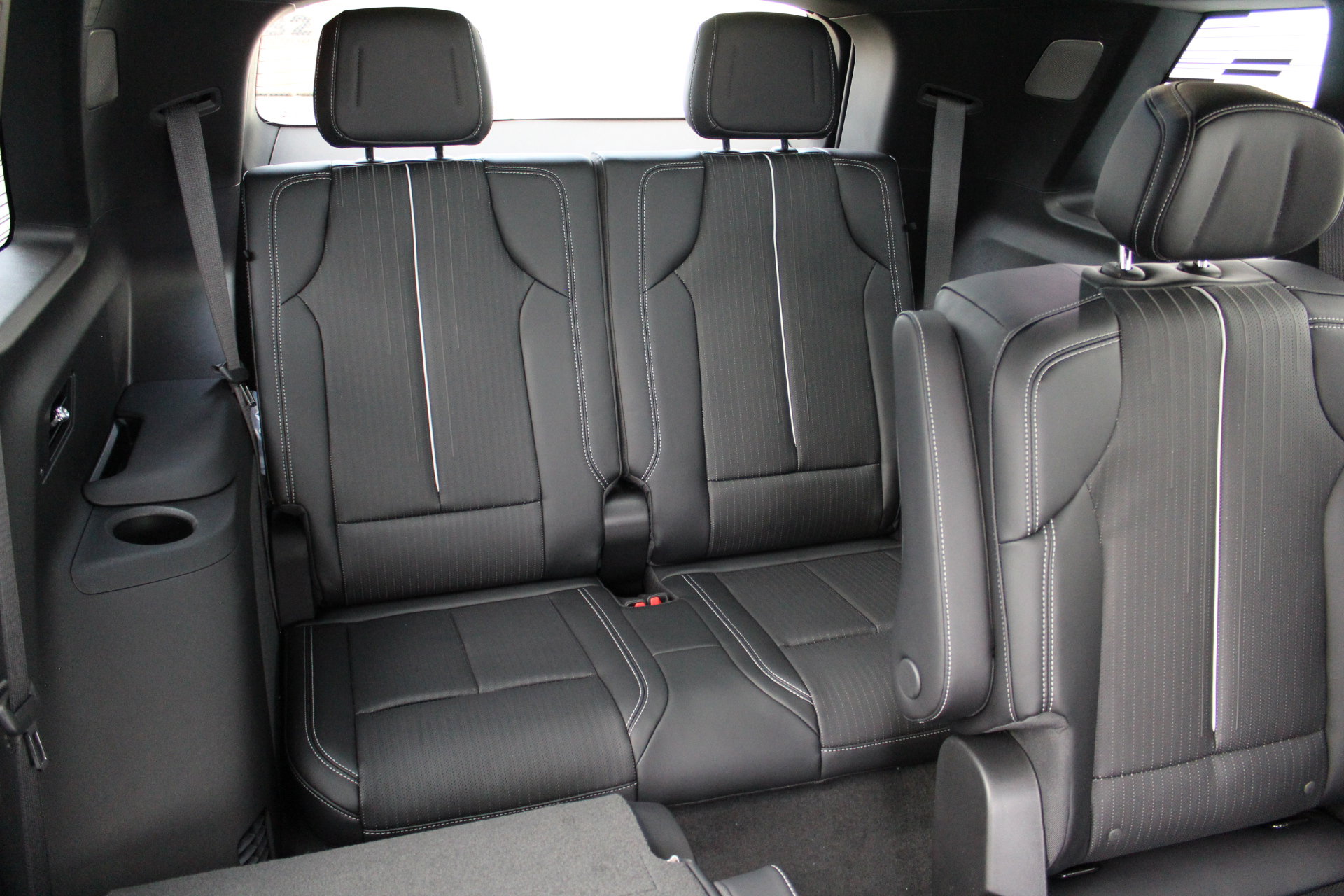 New 2026 Cadillac Vistiq Sport image 16