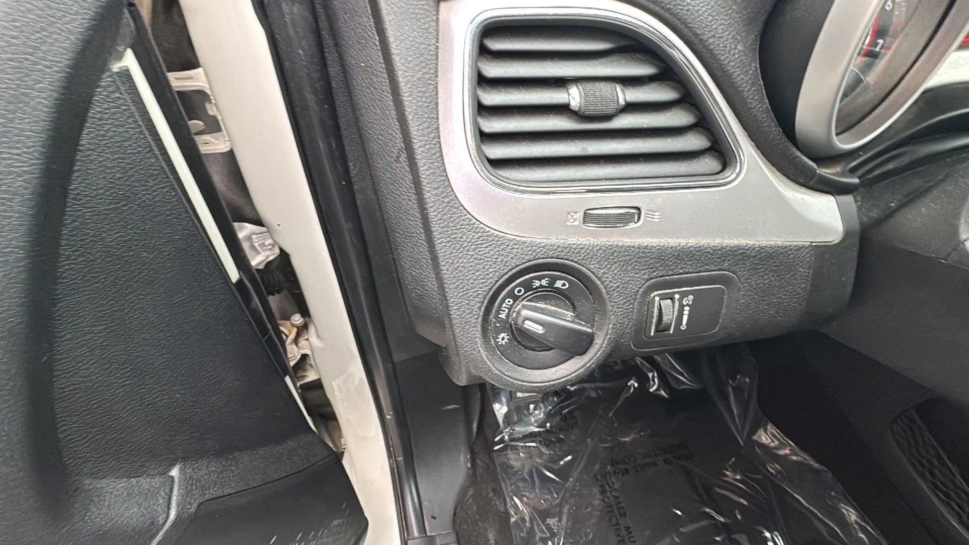 Used 2018 Dodge Journey SE w/ Connectivity Group image 18