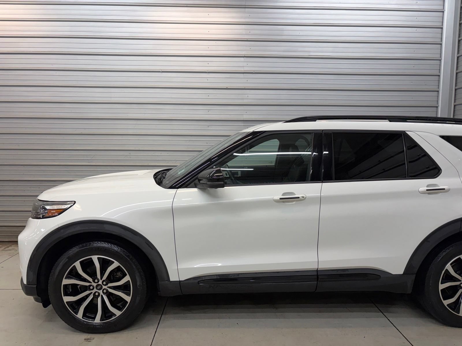 Used 2020 Ford Explorer ST w/ Premium Technology Package AWD/4WD image 3