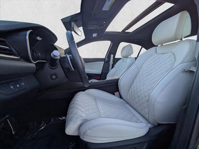 Used 2025 Genesis G70 3.3T Advanced w/ Sport Prestige Package image 18
