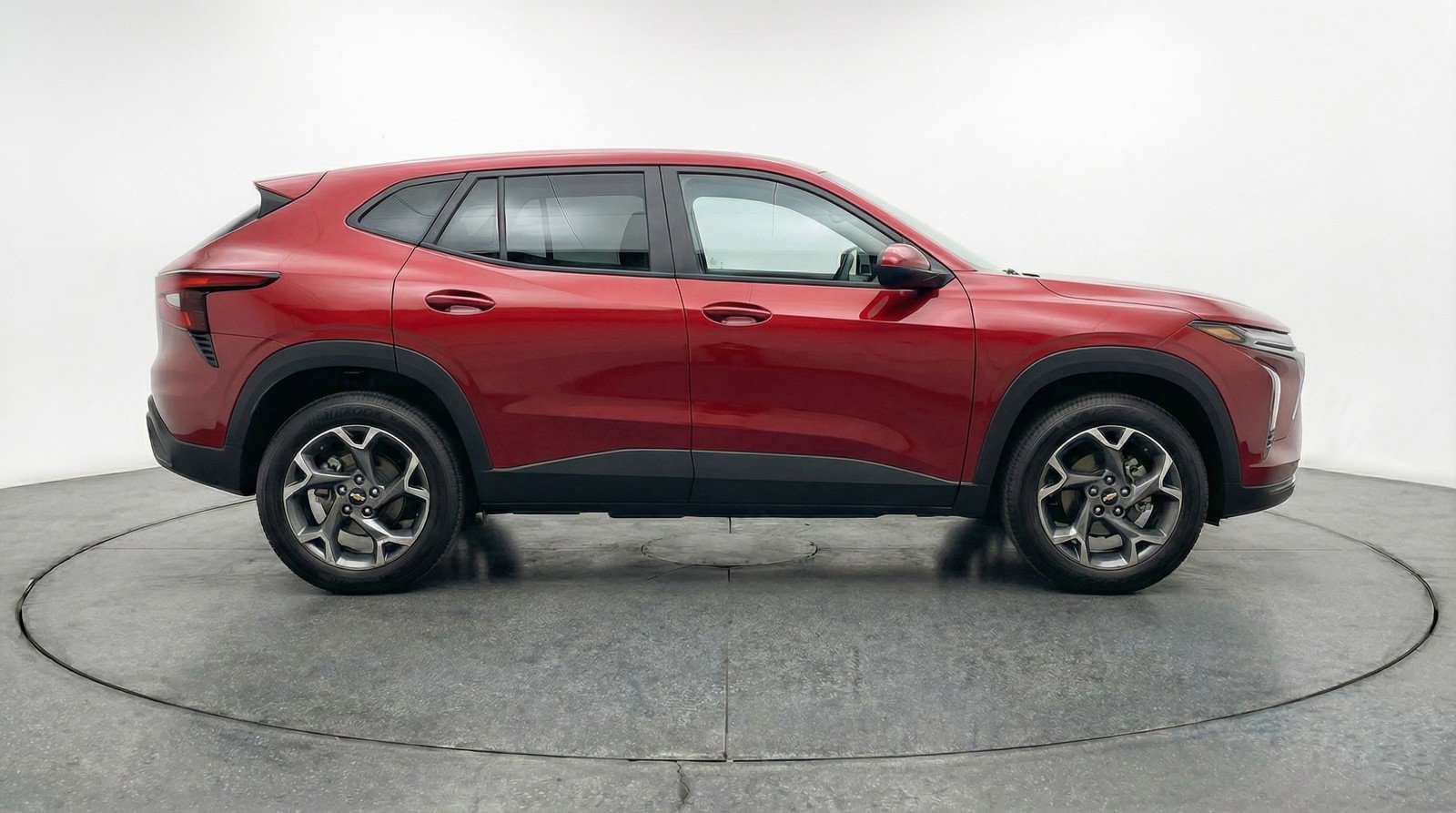Used 2025 Chevrolet Trax LT w/ LT Convenience Package FWD image 11