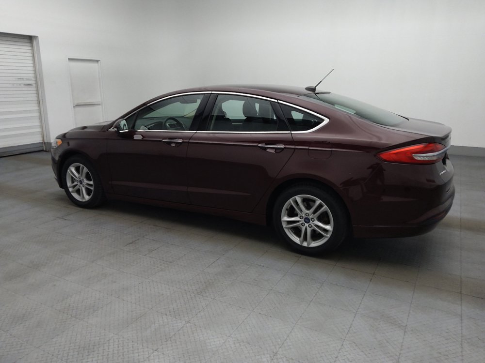 Used 2018 Ford Fusion SE w/ Fusion SE Technology Package FWD image 3