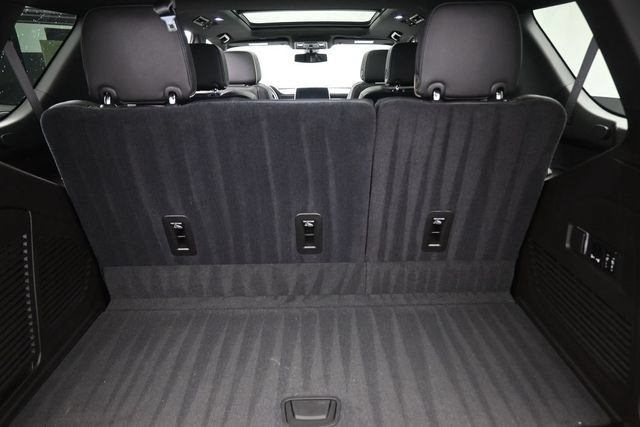 Used 2021 GMC Yukon SLT w/ SLT Luxury Plus Package RWD image 12