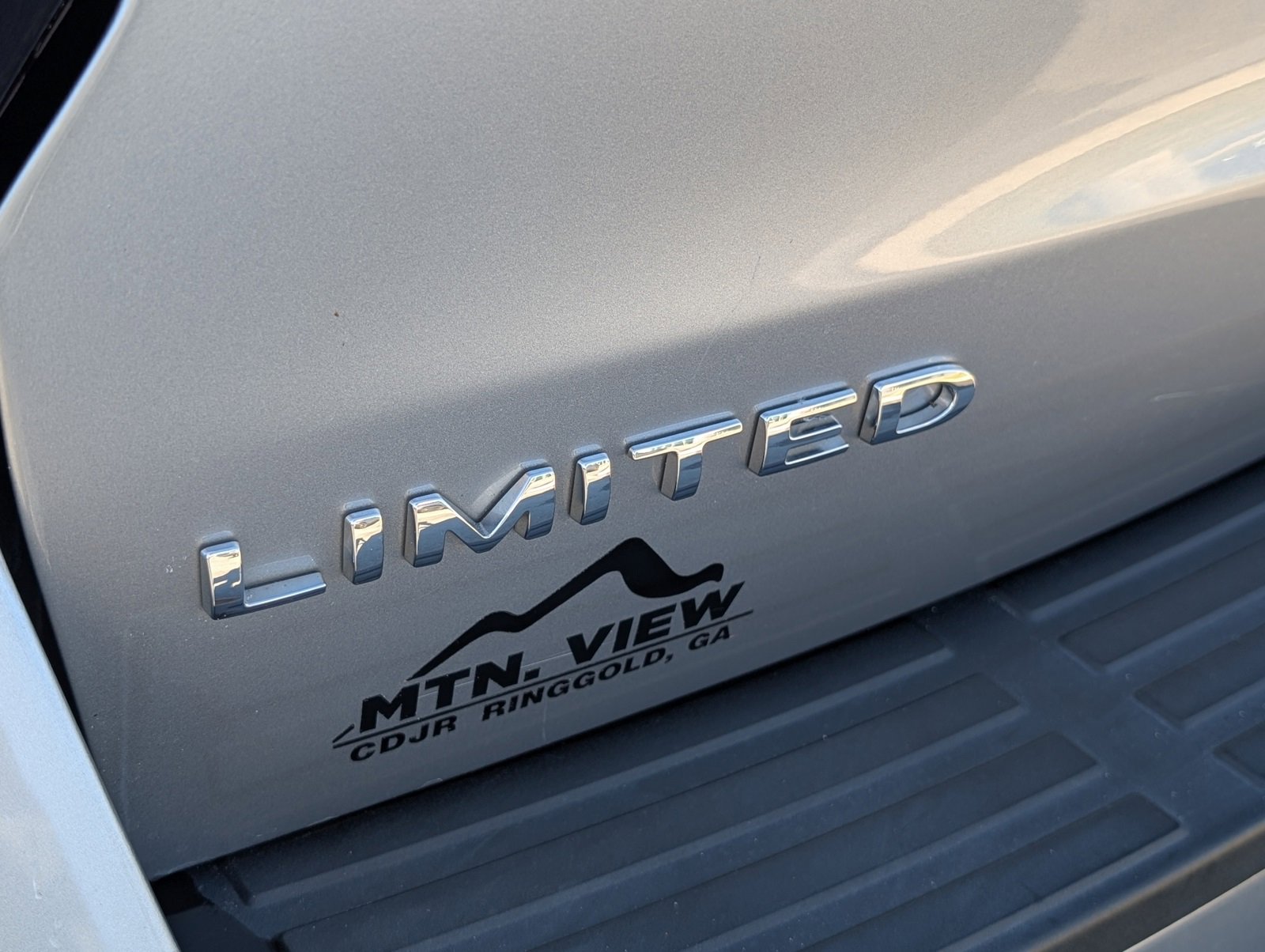 Used 2023 Ford Expedition Limited image 9