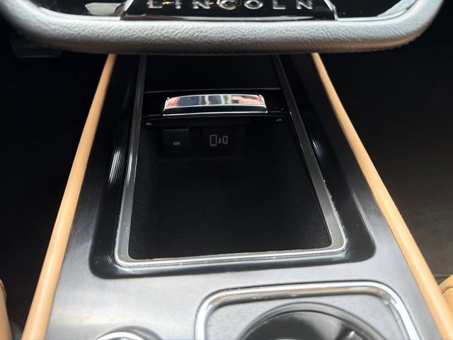 Used 2022 Lincoln Corsair Reserve w/ Equipment Group 201A AWD/4WD image 23