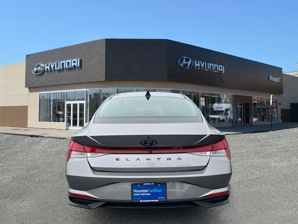 Certified 2023 Hyundai Elantra SEL w/ Preferred Accessory Package FWD image 6