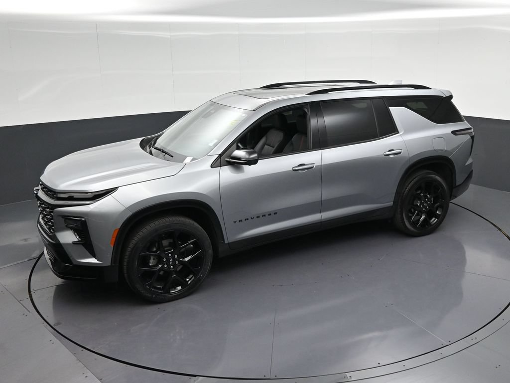 Used 2024 Chevrolet Traverse RS FWD image 25