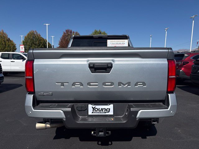 Used 2025 Toyota Tacoma SR5 AWD/4WD image 6