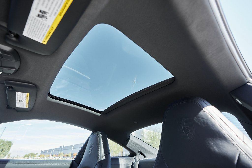 Used 2024 Porsche 911 Carrera S w/ Sport Package image 39