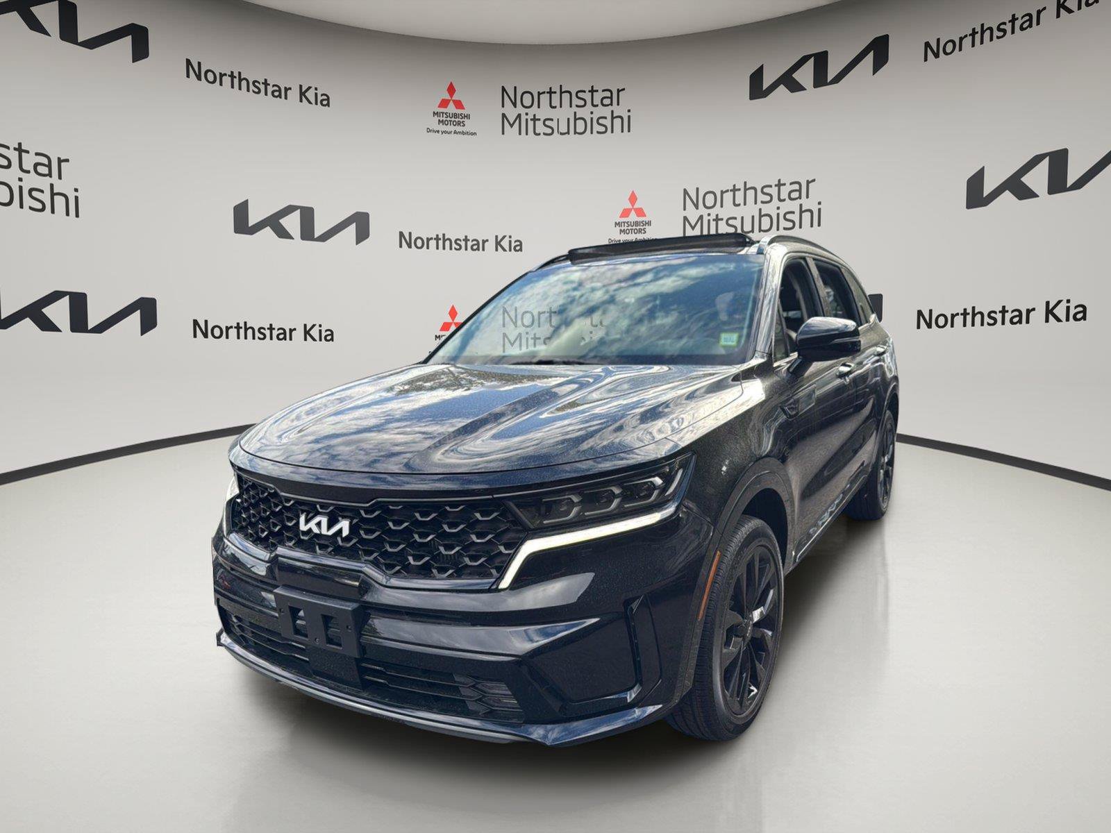 Used 2023 Kia Sorento SX AWD/4WD image 1