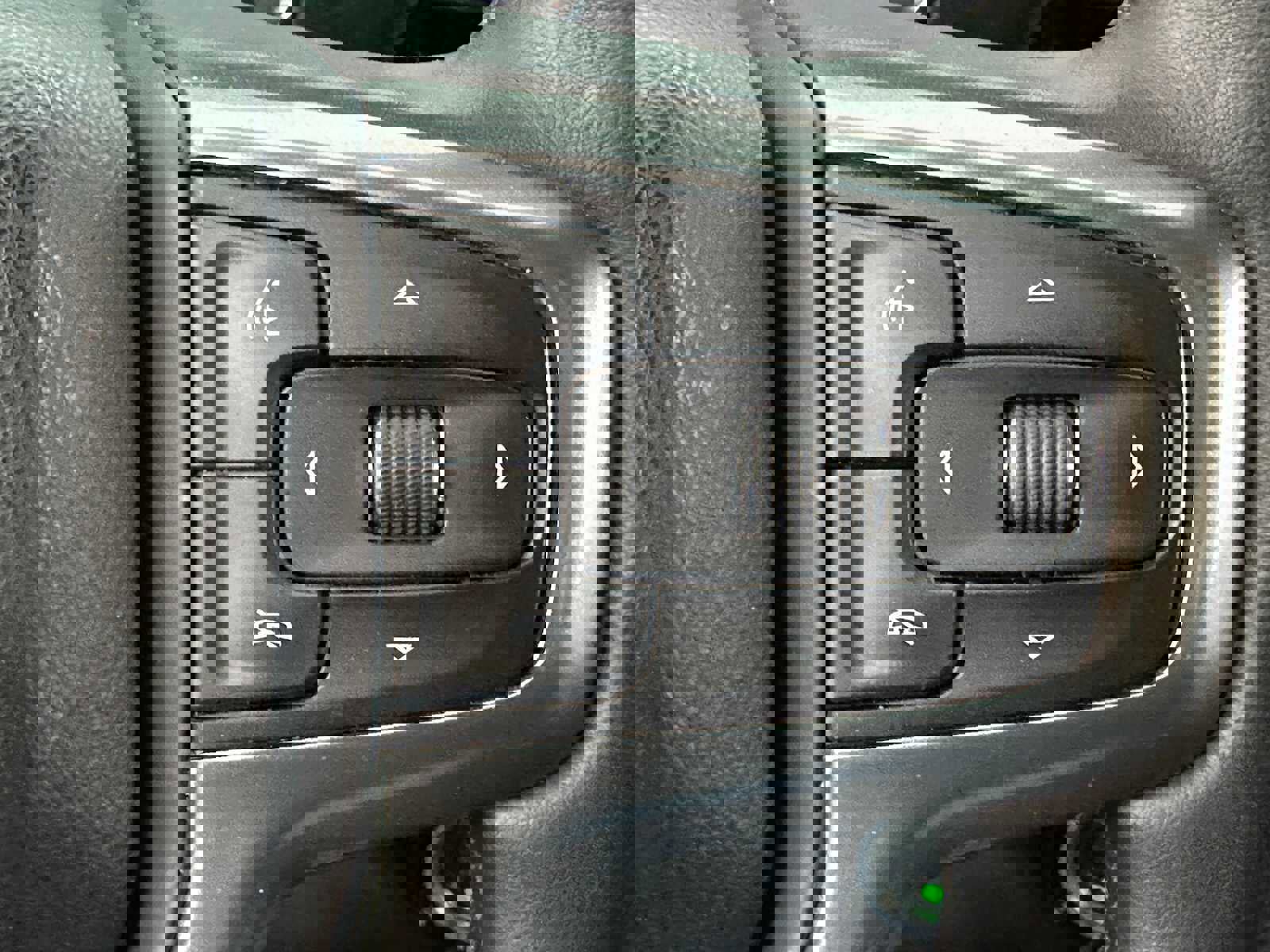 Used 2024 Chevrolet Silverado 2500 LT image 33